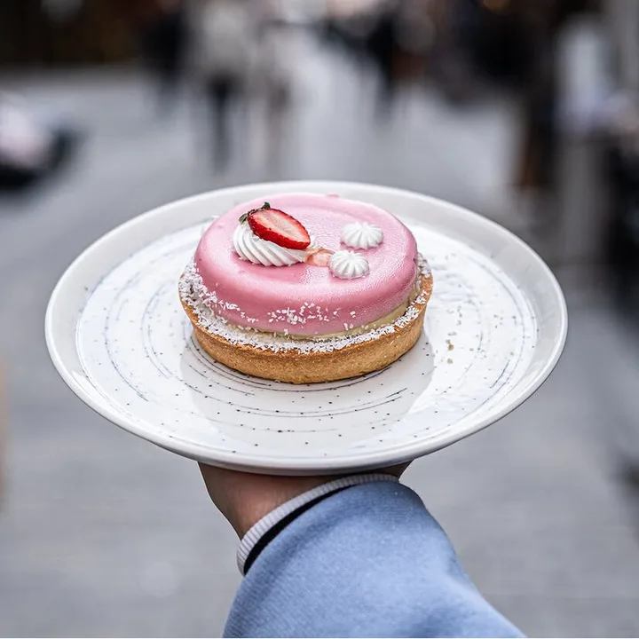 Çilekli Tart